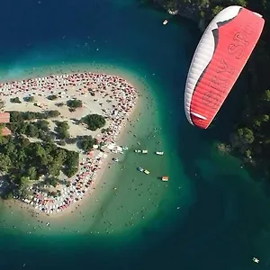 Random By Lookbookholiday Ölüdeniz